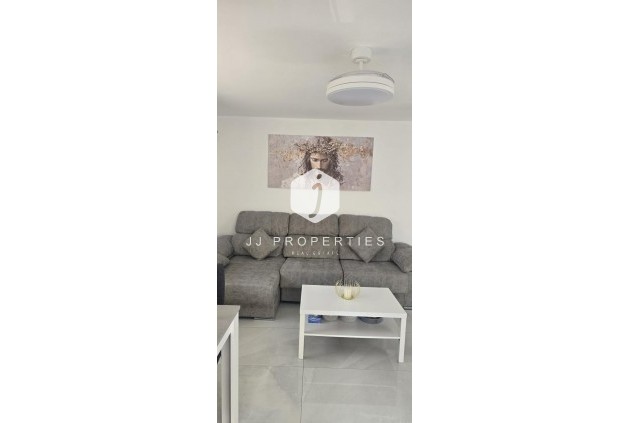 Tweedehands - Appartement / flat -
Torrevieja - Acequion