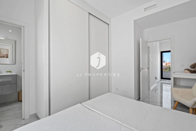 Resale - Villa -
Torrevieja - Costa Blanca
