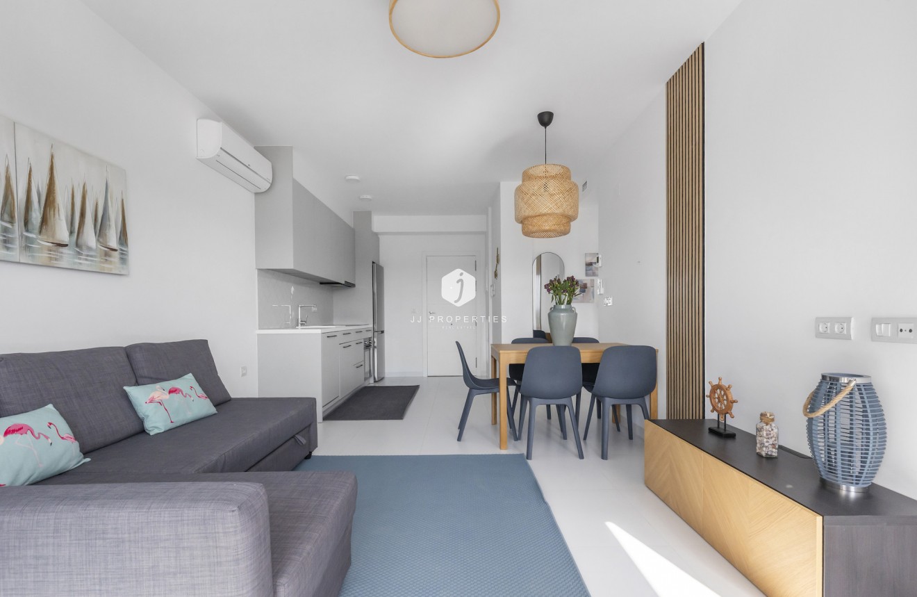 Resale - Apartment / flat -
San Miguel de Salinas - Inland
