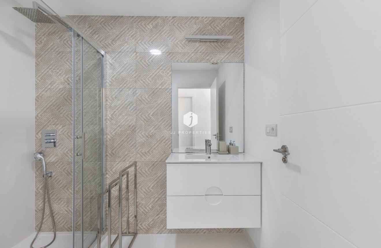 Resale - Apartment / flat -
San Miguel de Salinas - Inland