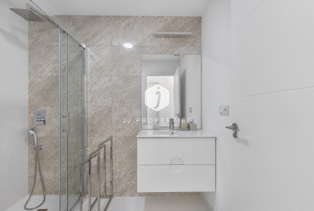 Resale - Apartment / flat -
San Miguel de Salinas - Inland
