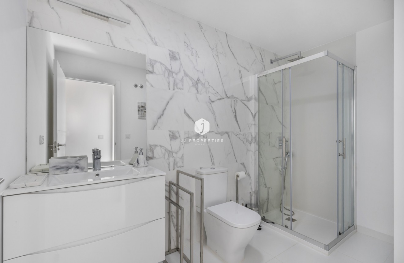 Resale - Apartment / flat -
San Miguel de Salinas - Inland