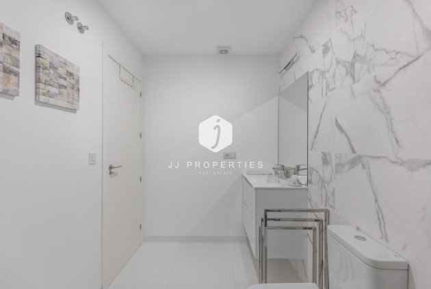Resale - Apartment / flat -
San Miguel de Salinas - Inland