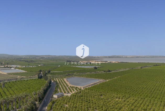 Resale - Apartment / flat -
San Miguel de Salinas - Inland