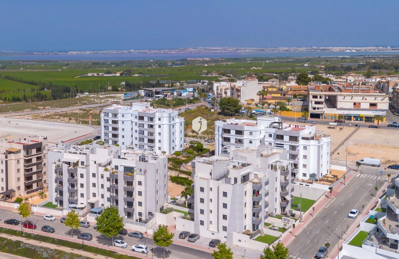 Resale - Apartment / flat -
San Miguel de Salinas - Inland