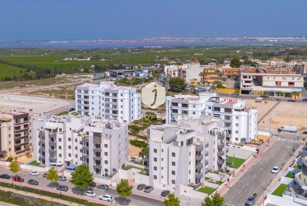 Resale - Apartment / flat -
San Miguel de Salinas - Inland