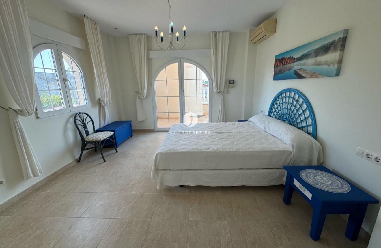 Resale - Villa -
Orihuela Costa - Playa Flamenca