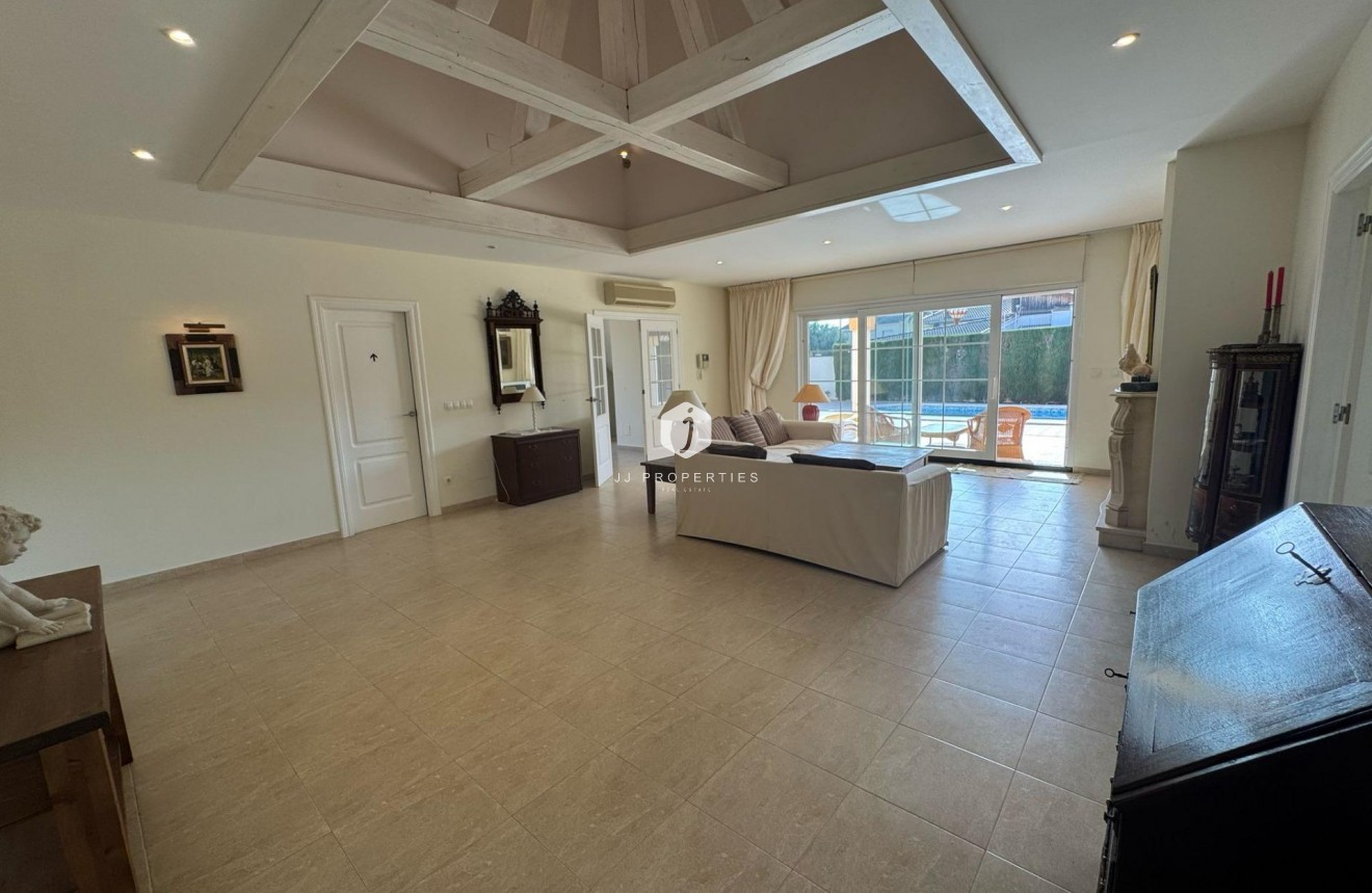 Resale - Villa -
Orihuela Costa - Playa Flamenca