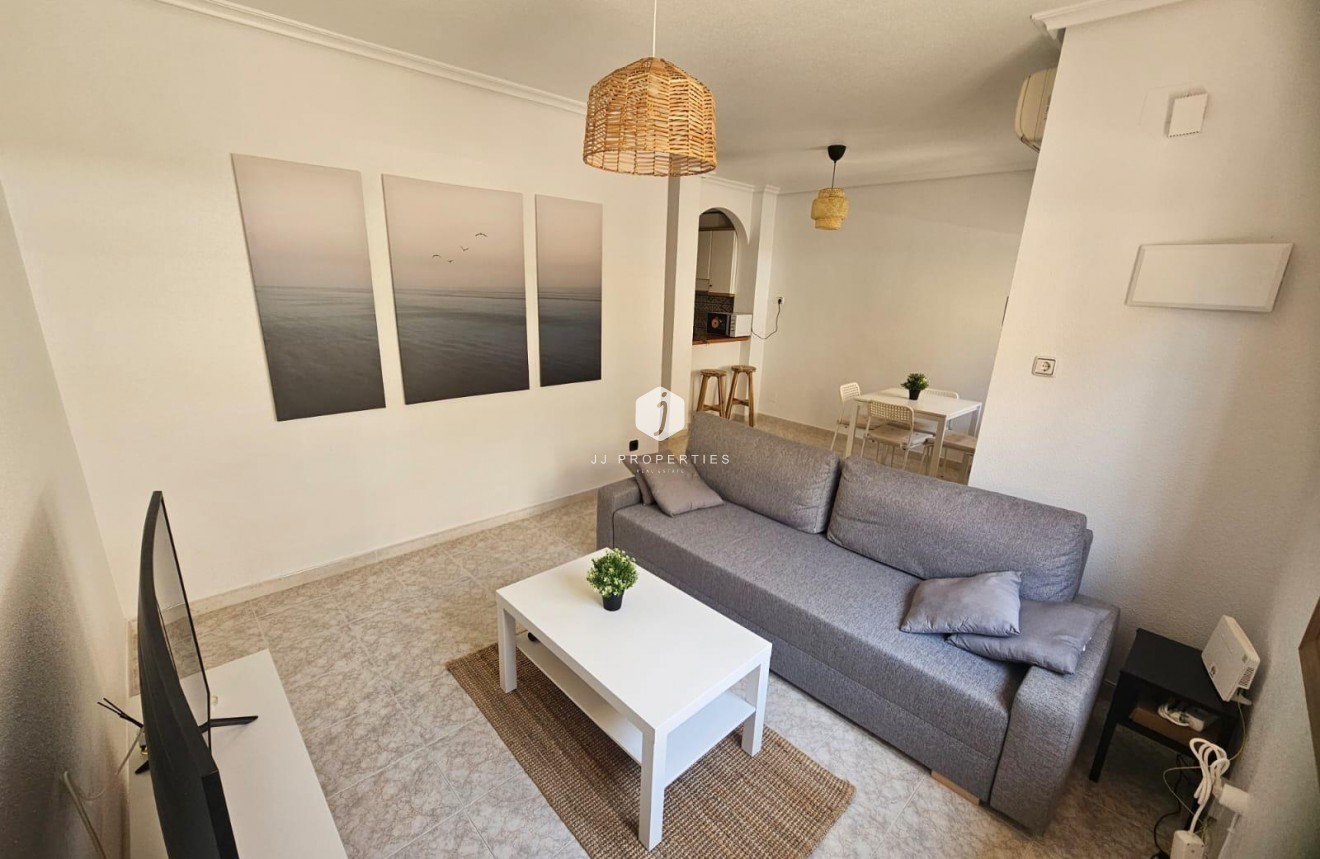 Z drugiej ręki - Bungalow -
Orihuela Costa - Playa Flamenca