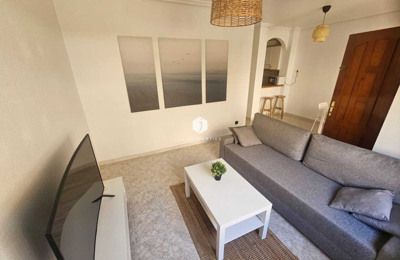 Z drugiej ręki - Bungalow -
Orihuela Costa - Playa Flamenca