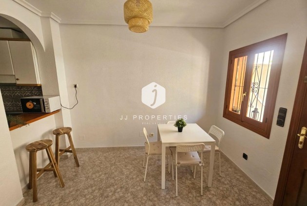 Z drugiej ręki - Bungalow -
Orihuela Costa - Playa Flamenca