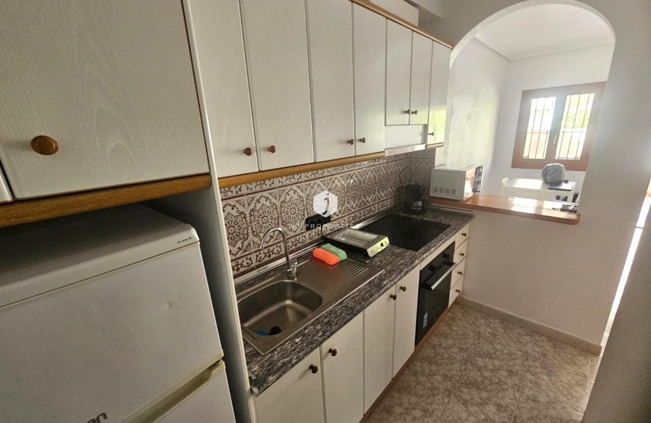 Z drugiej ręki - Bungalow -
Orihuela Costa - Playa Flamenca