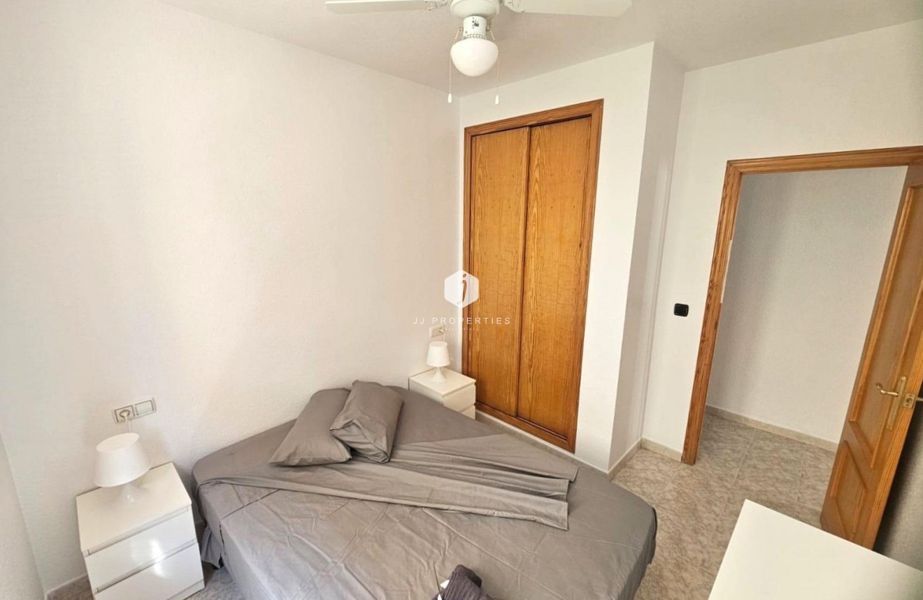 Z drugiej ręki - Bungalow -
Orihuela Costa - Playa Flamenca