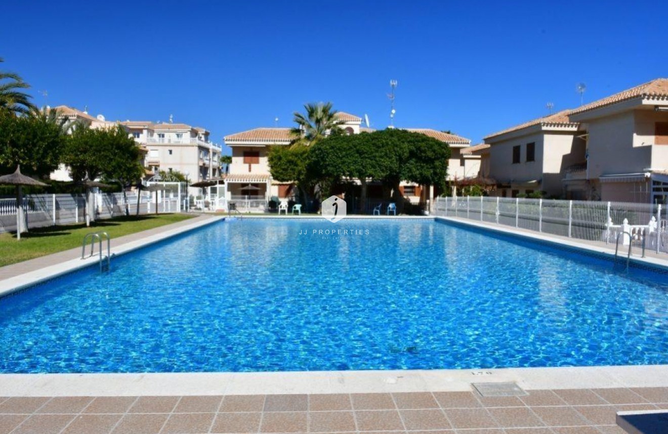Z drugiej ręki - Bungalow -
Orihuela Costa - Playa Flamenca