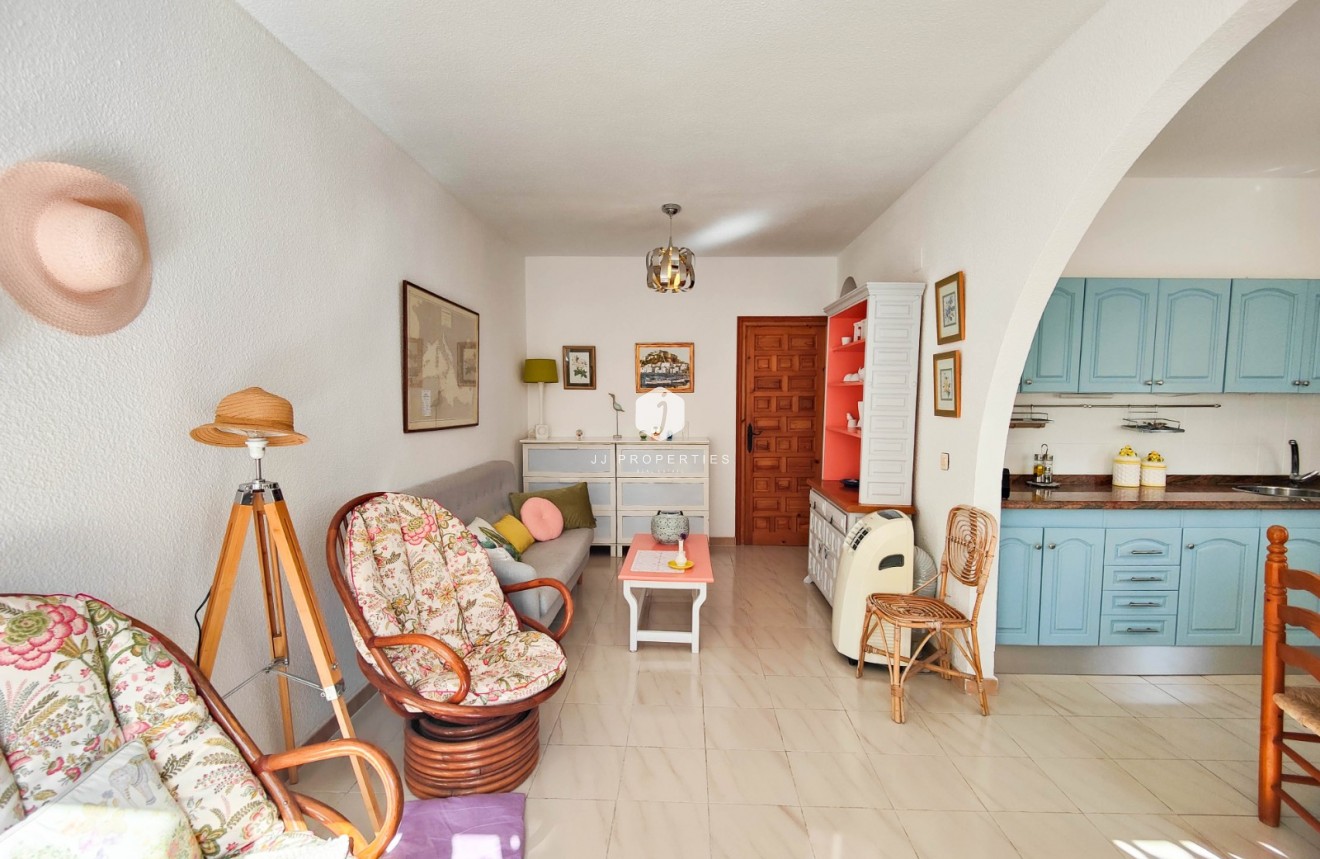Resale - Chalet -
Torrevieja - Costa Blanca