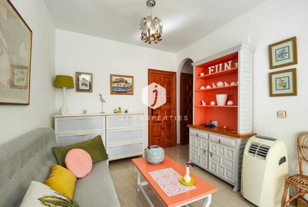 Resale - Chalet -
Torrevieja - Costa Blanca