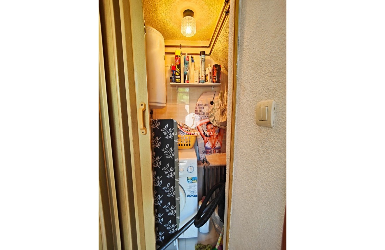 Resale - Chalet -
Torrevieja - Costa Blanca