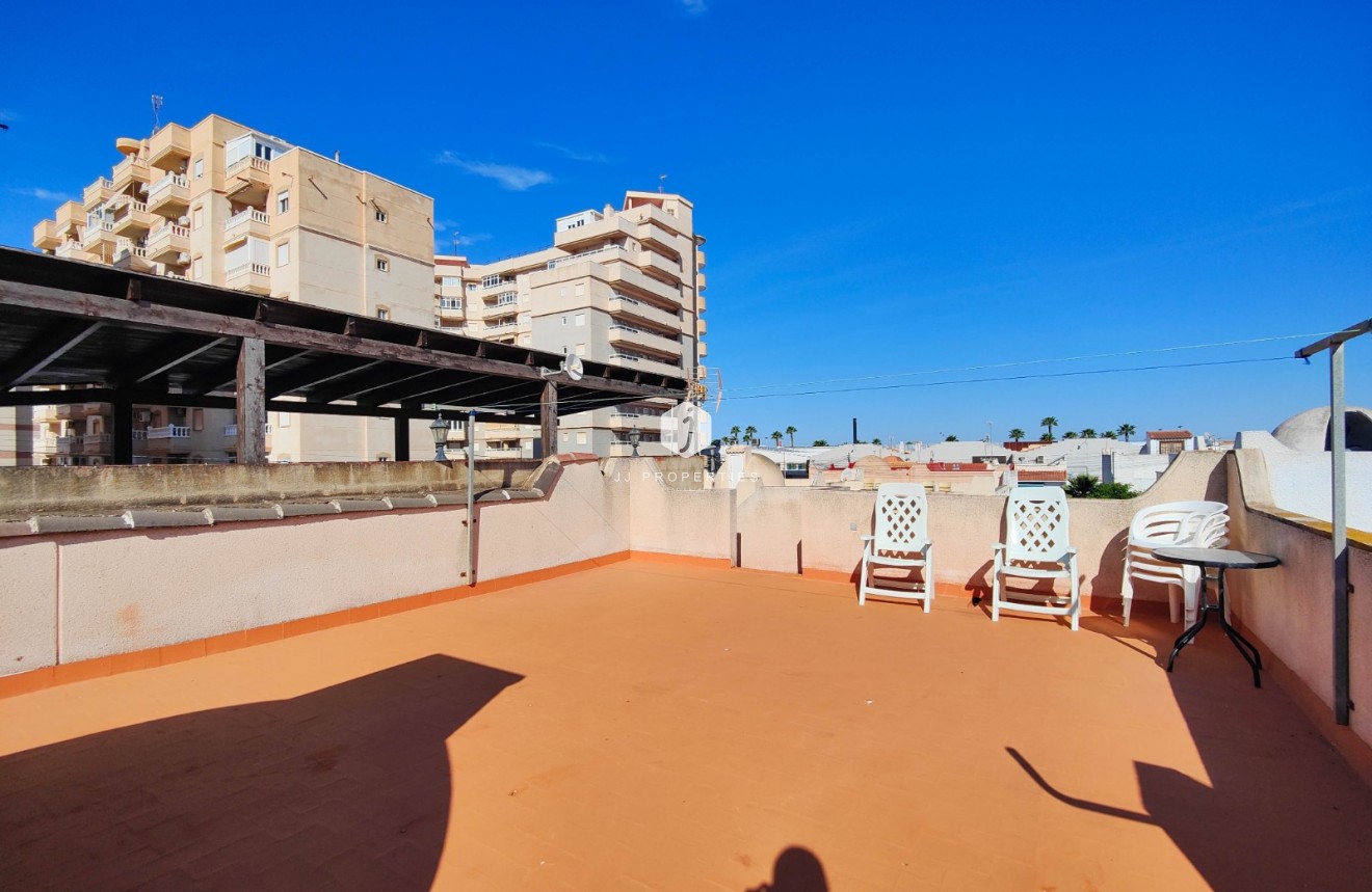Resale - Chalet -
Torrevieja - Costa Blanca