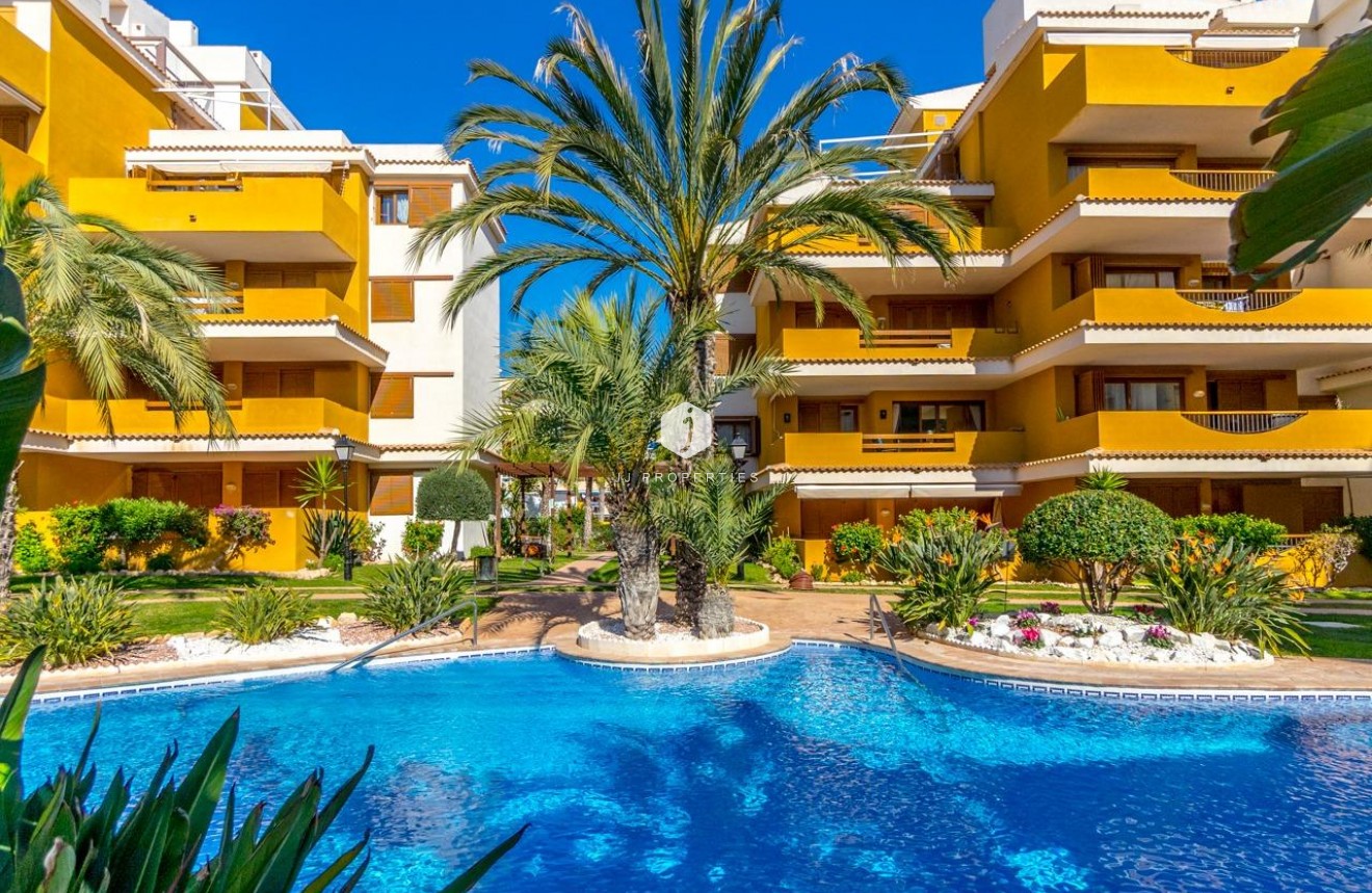 Resale - Apartment / flat -
Torrevieja - Punta prima