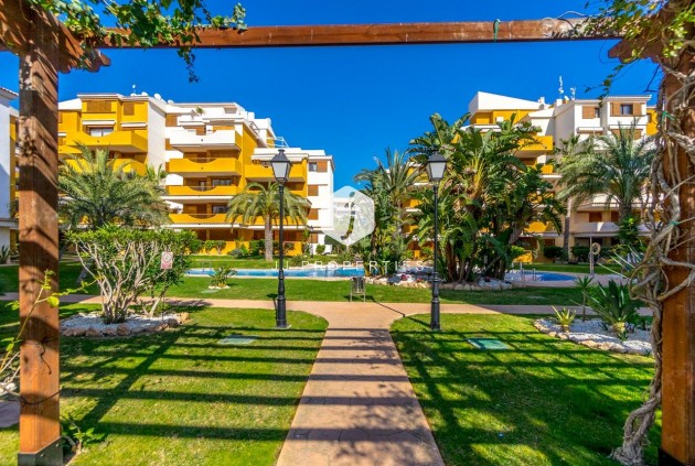 Resale - Apartment / flat -
Torrevieja - Punta prima