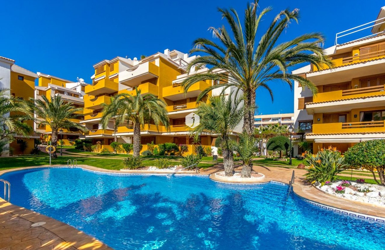 Resale - Apartment / flat -
Torrevieja - Punta prima