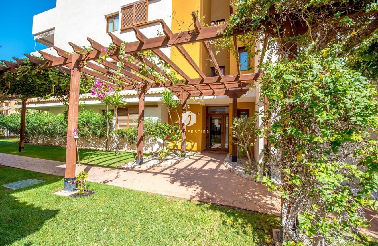 Resale - Apartment / flat -
Torrevieja - Punta prima