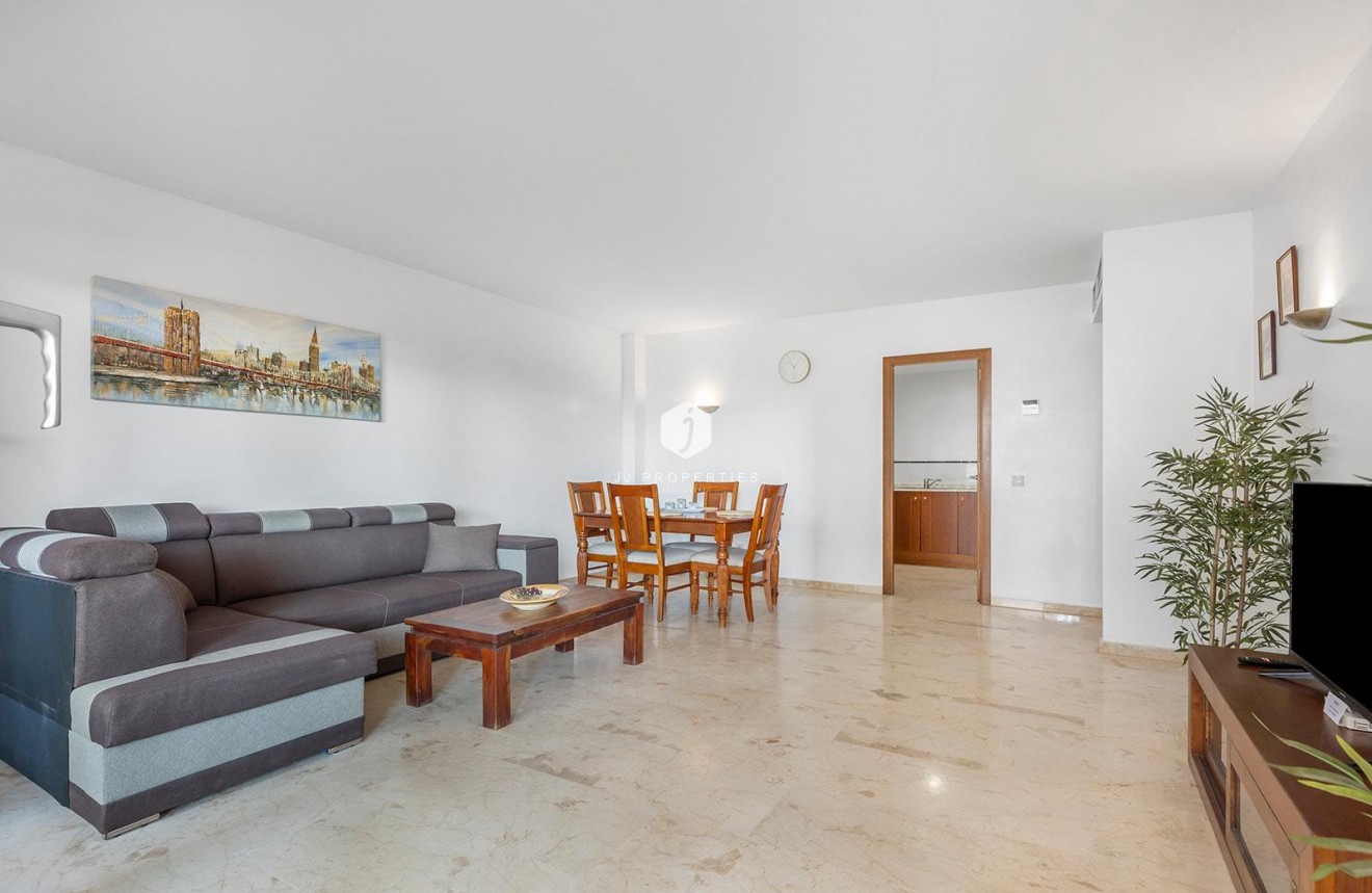 Resale - Apartment / flat -
Torrevieja - Punta prima