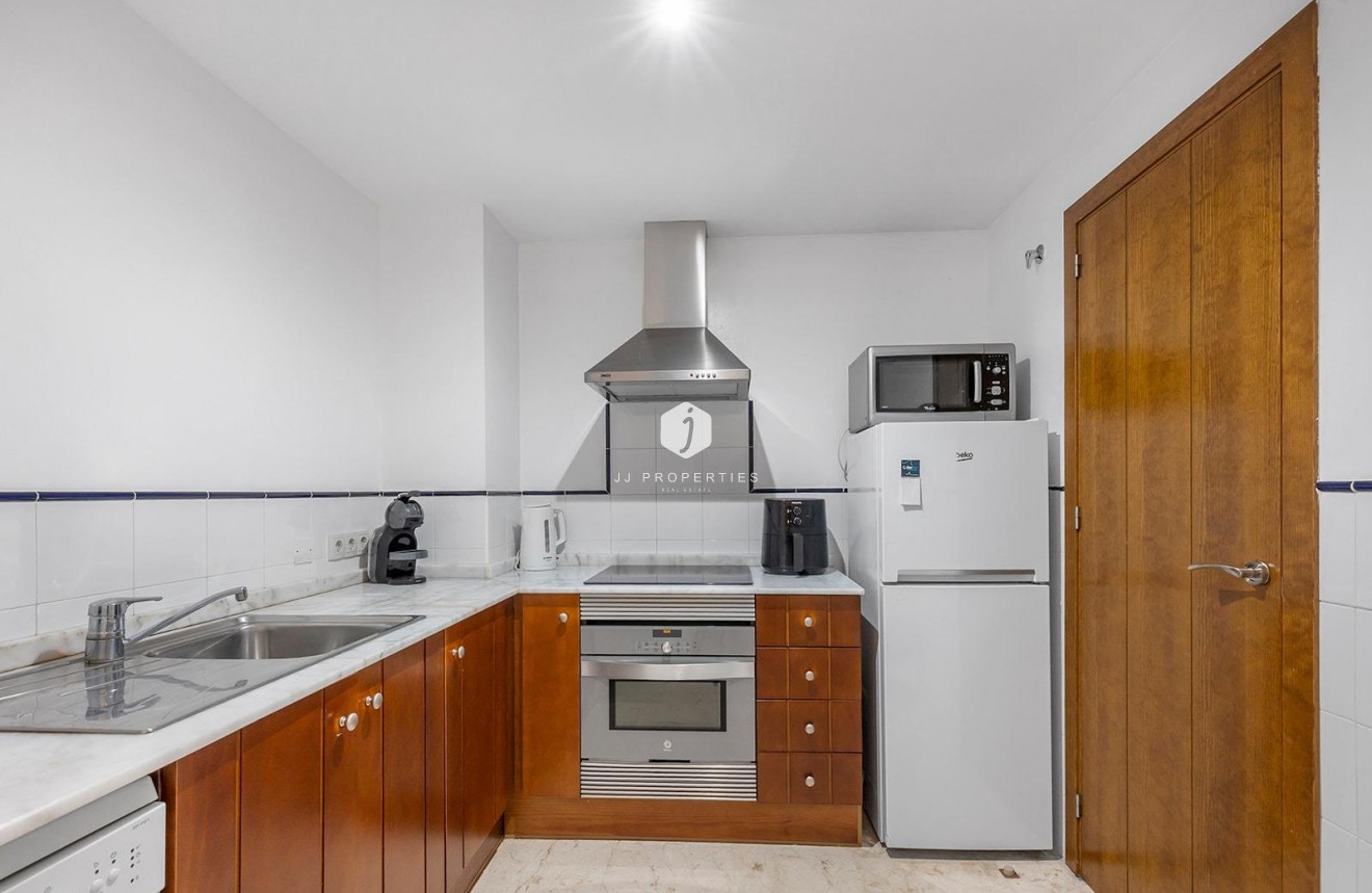 Resale - Apartment / flat -
Torrevieja - Punta prima