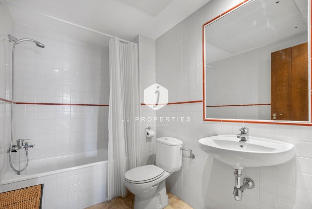 Resale - Apartment / flat -
Torrevieja - Punta prima