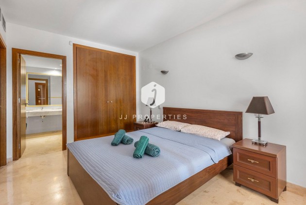 Resale - Apartment / flat -
Torrevieja - Punta prima