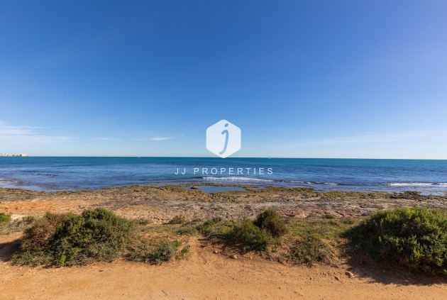 Resale - Apartment / flat -
Torrevieja - Punta prima