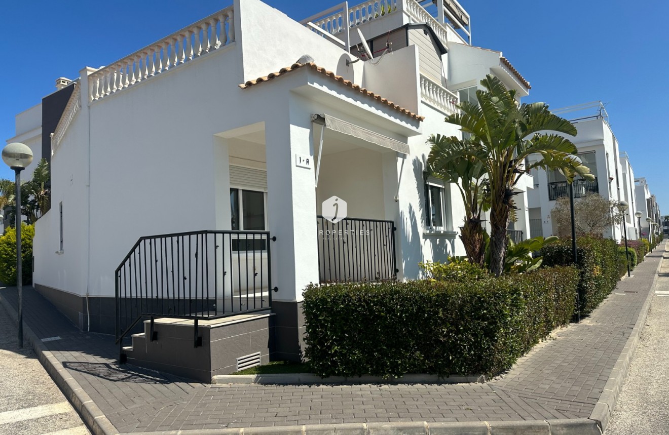 D'occasion - Bungalow -
Torrevieja - Costa Blanca