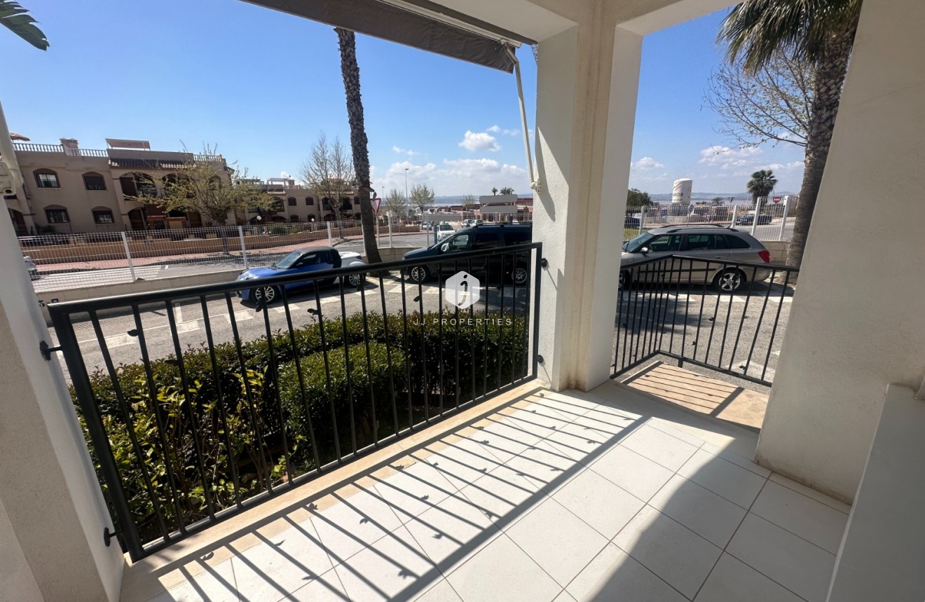 D'occasion - Bungalow -
Torrevieja - Costa Blanca
