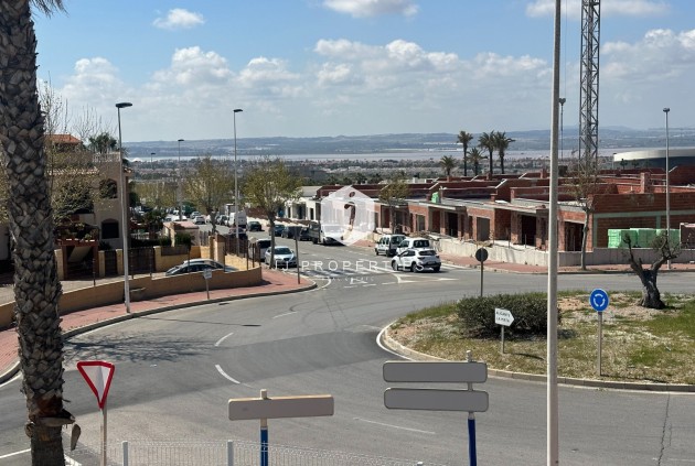 D'occasion - Bungalow -
Torrevieja - Costa Blanca