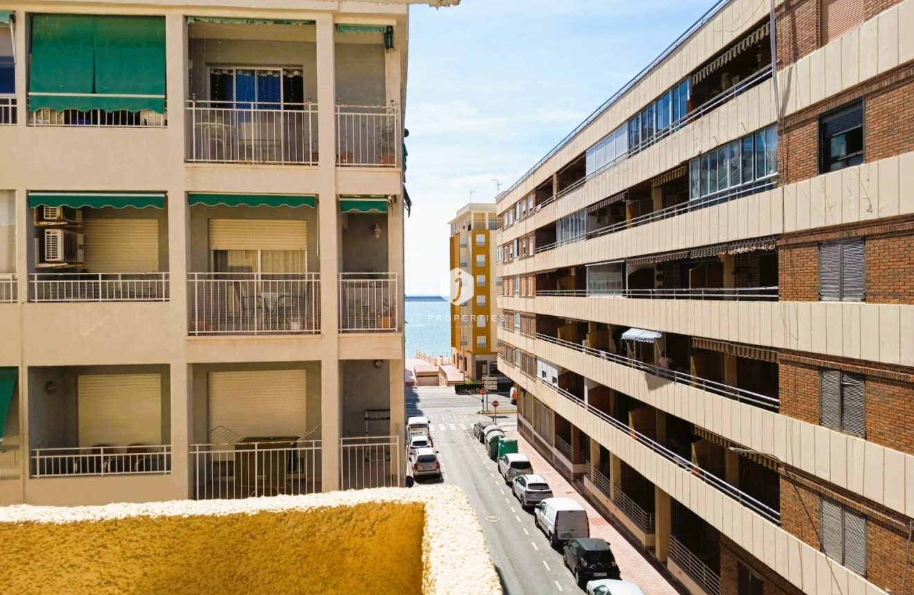 Resale - Apartment / flat -
Torrevieja - Costa Blanca
