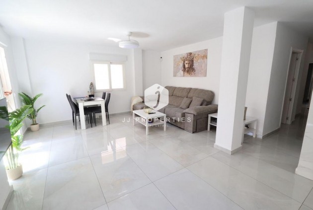 Resale - Apartment / flat -
Torrevieja - Costa Blanca