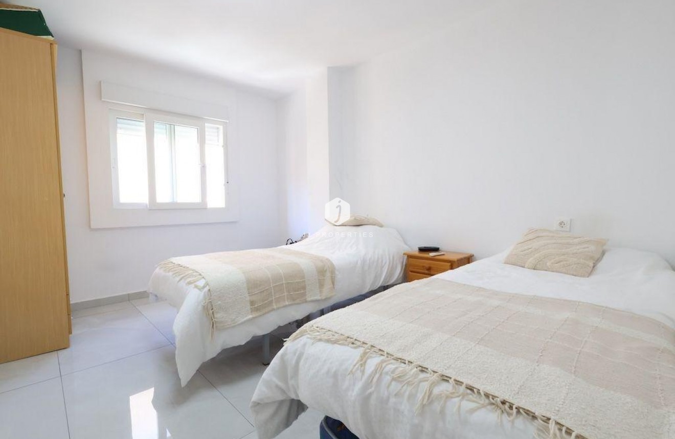 Resale - Apartment / flat -
Torrevieja - Costa Blanca