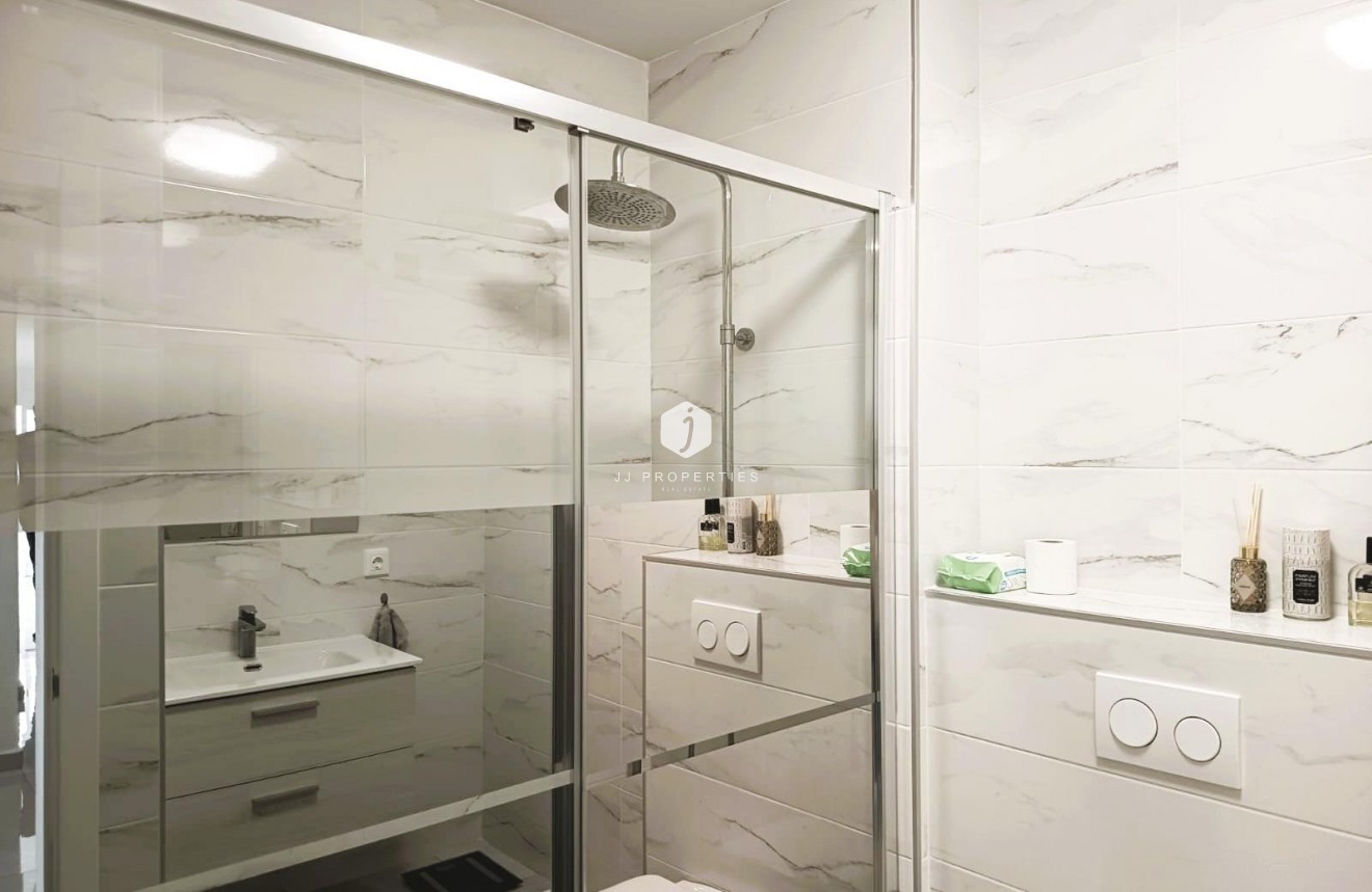 Resale - Apartment / flat -
Torrevieja - Costa Blanca