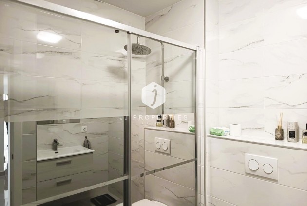 Resale - Apartment / flat -
Torrevieja - Costa Blanca