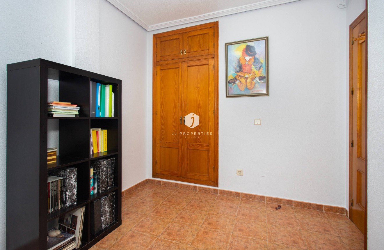 Z drugiej ręki - Bungalow -
Orihuela Costa - Rocio Del Mar