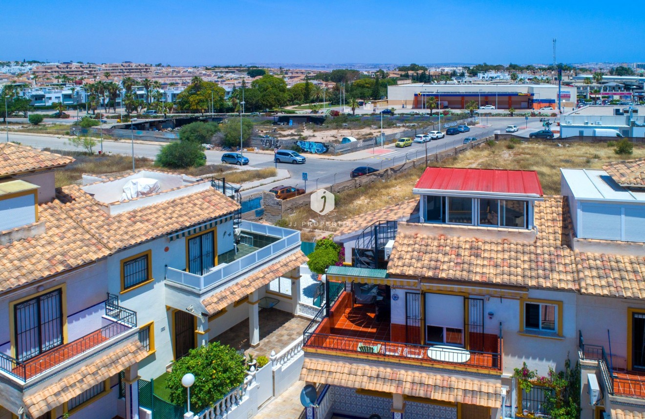 Z drugiej ręki - Bungalow -
Orihuela Costa - Rocio Del Mar