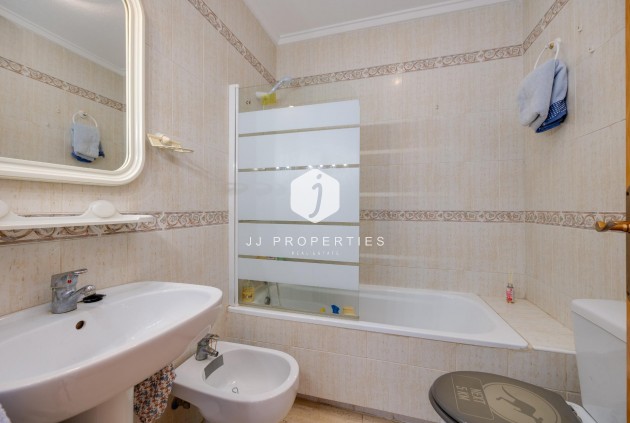 Resale - Bungalow -
Torrevieja - aguas nuevas