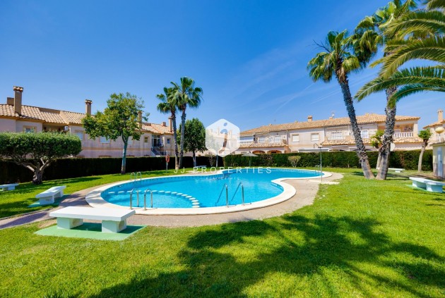 Resale - Bungalow -
Torrevieja - aguas nuevas