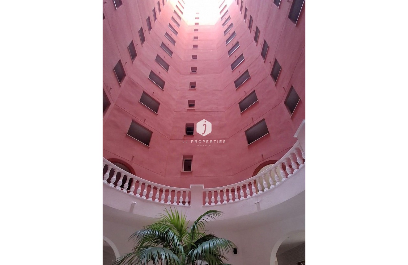 Tweedehands - Appartement / flat -
Torrevieja - Los Frutales