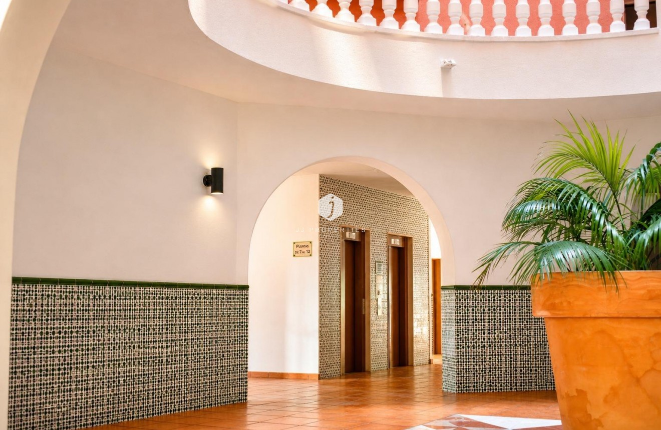 Tweedehands - Appartement / flat -
Torrevieja - Los Frutales