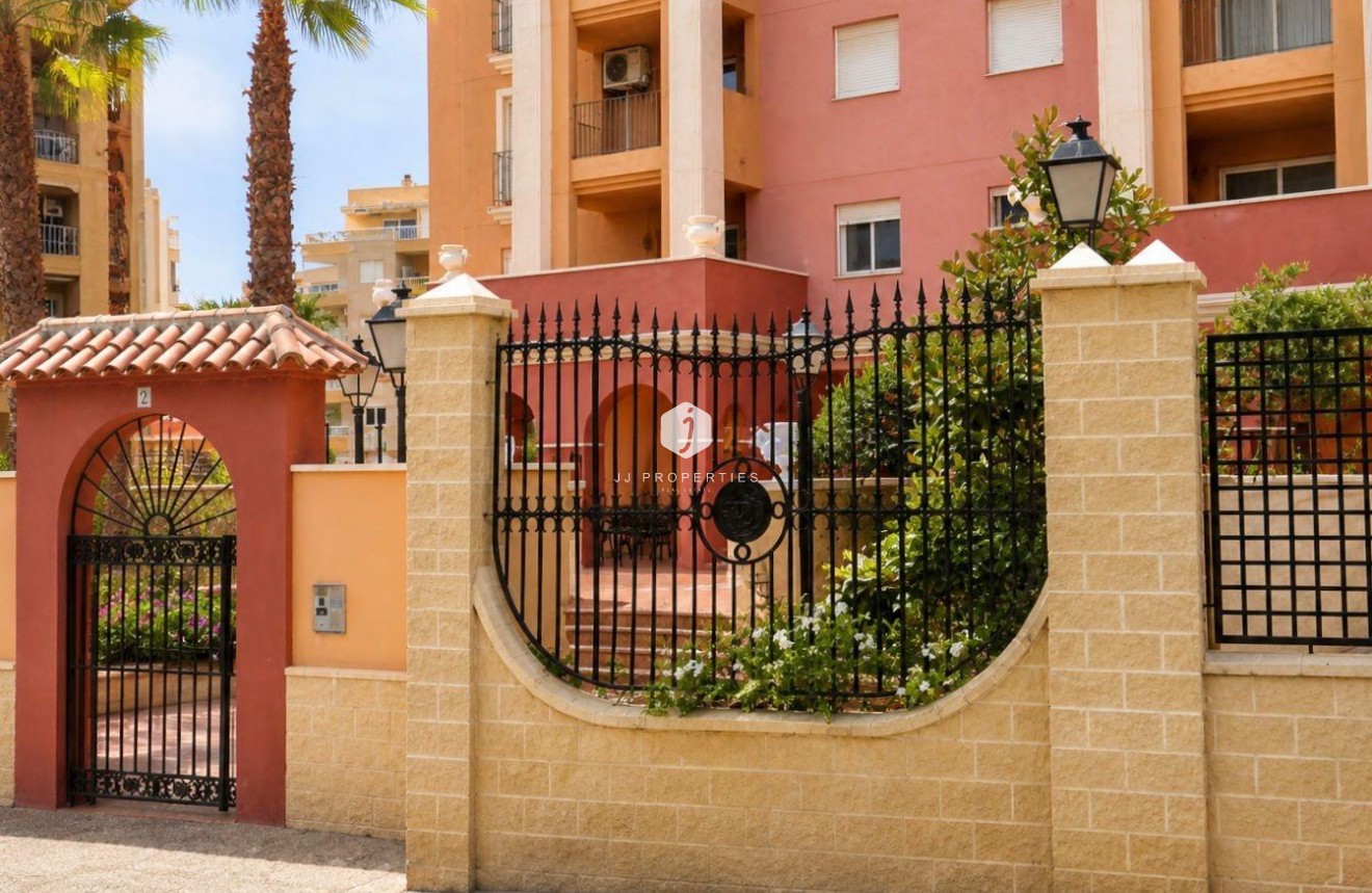Tweedehands - Appartement / flat -
Torrevieja - Los Frutales