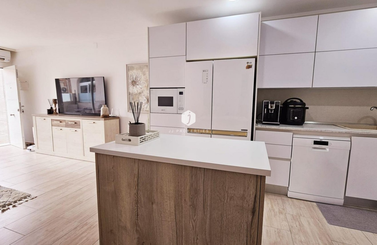Resale - Duplex -
Torrevieja - La siesta