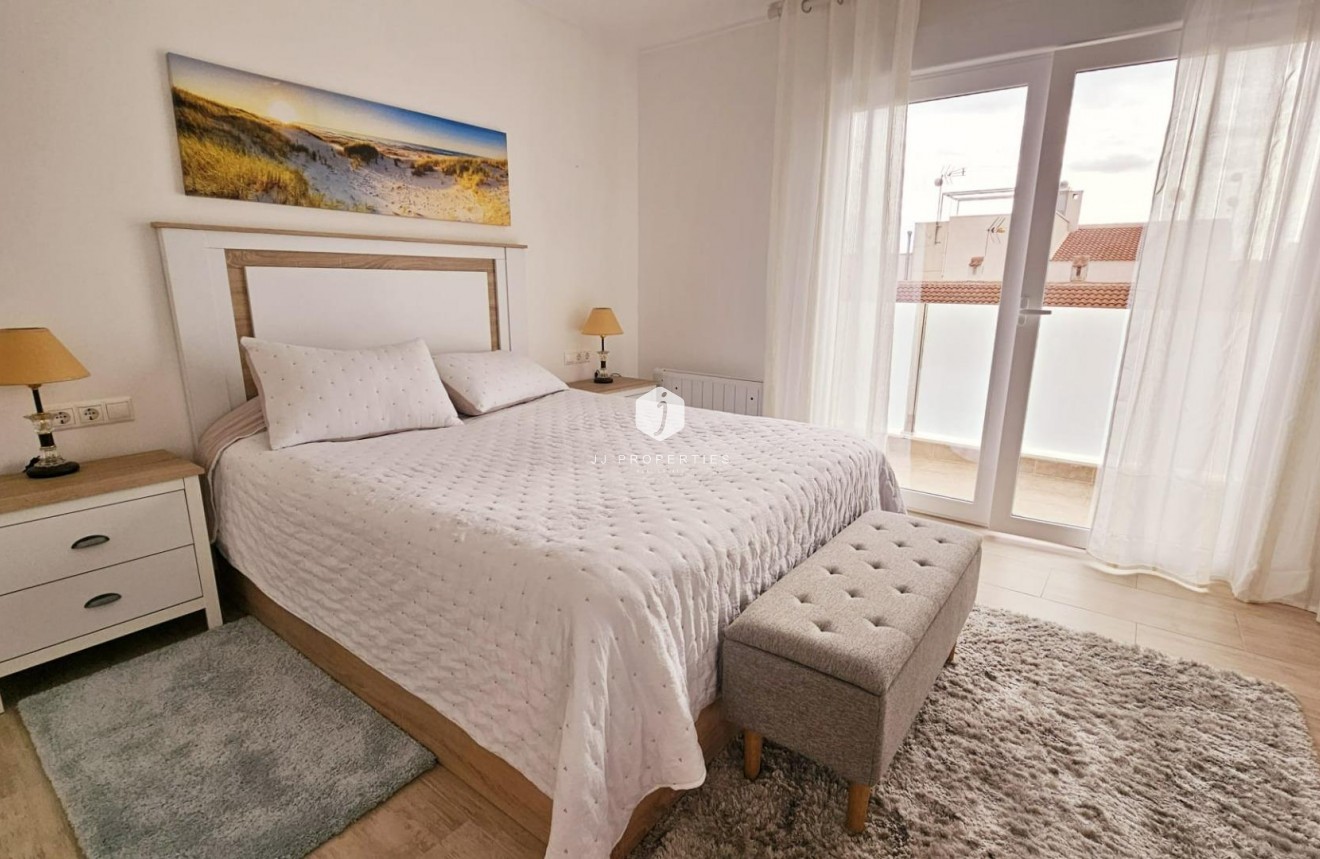 Resale - Duplex -
Torrevieja - La siesta