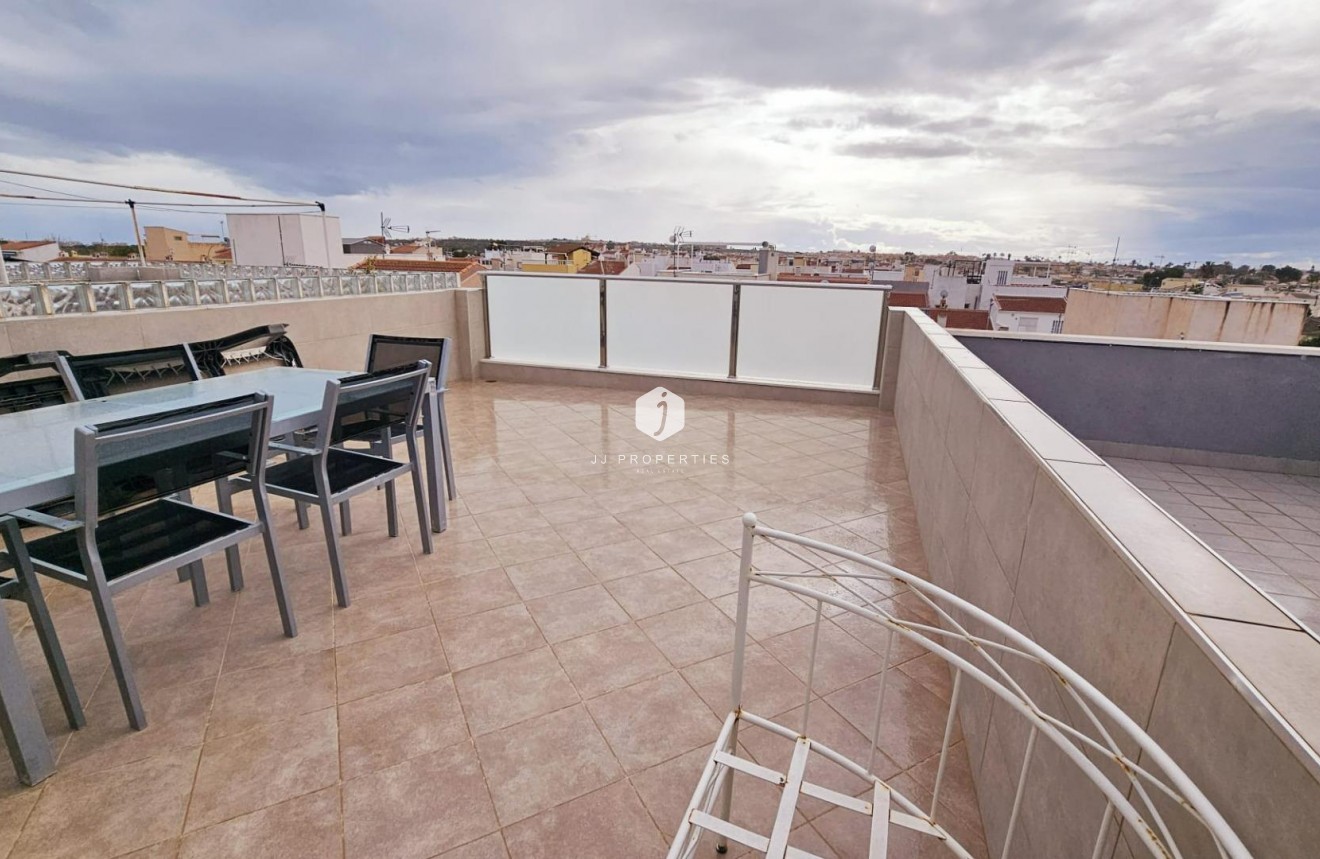 Resale - Duplex -
Torrevieja - La siesta