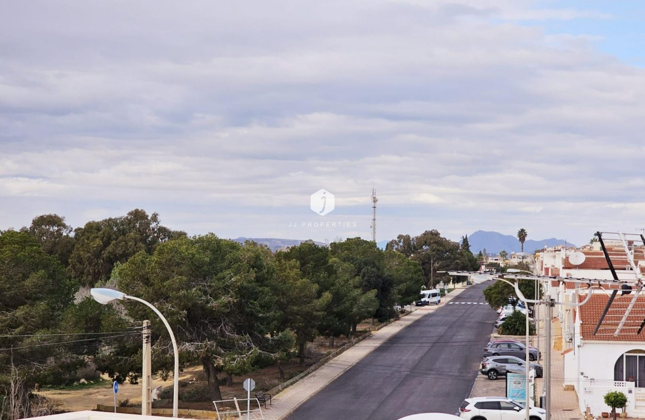 Resale - Duplex -
Torrevieja - La siesta